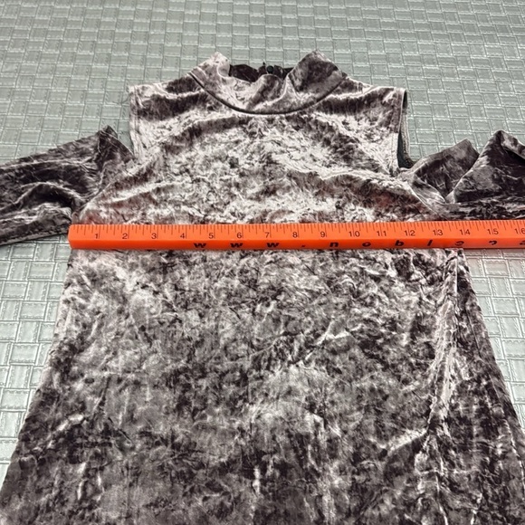 Design Lab Crushed Velvet Cold Shoulder Long Sleeve Dress Small - Picture 3 of 6